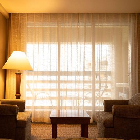Radisson Blu Hotel, Greater Noida Bagian luar foto A room at the hotel