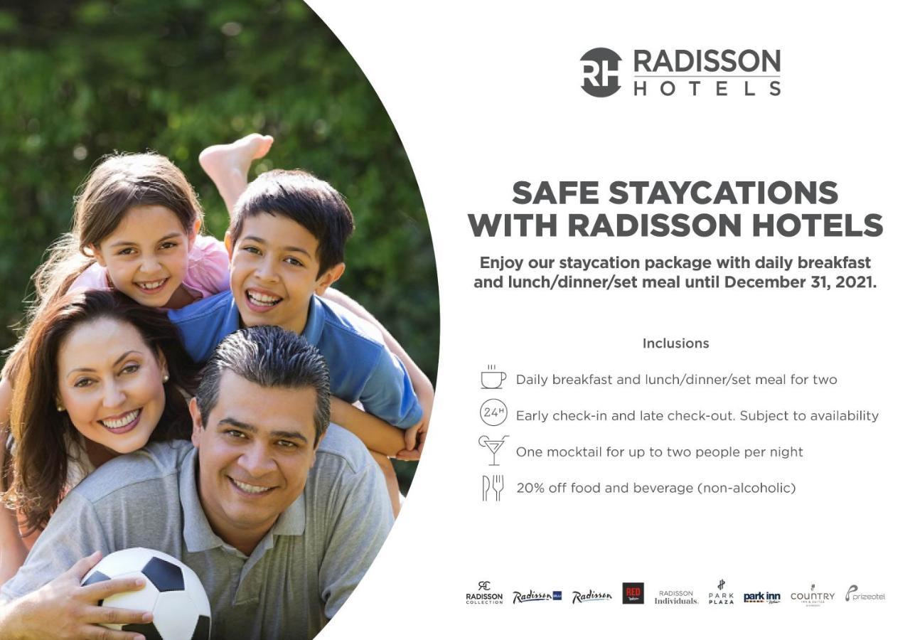 Radisson Blu Hotel, Greater Noida Bagian luar foto A Radisson Hotels advertisement