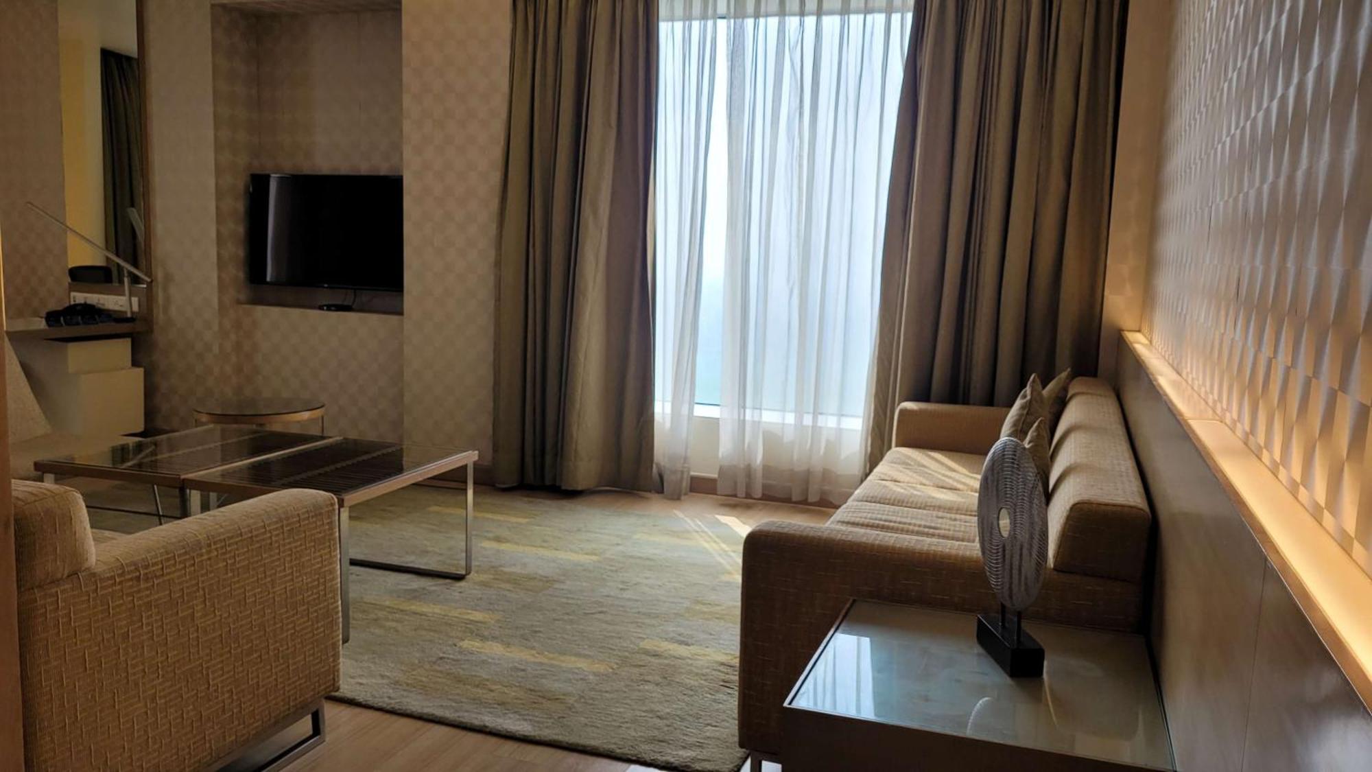 Radisson Blu Hotel, Greater Noida Bagian luar foto Living room of a suite at the Taj Mahal Palace, Mumbai